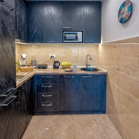 Apartament Pinjola *